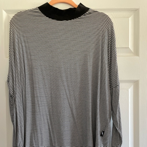 Mockneck loose long sleeve - Picture 1 of 2